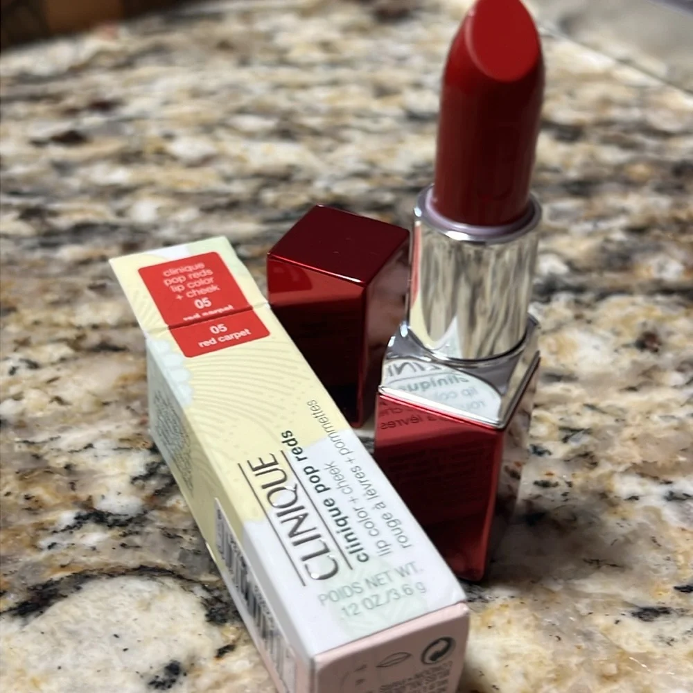 ♣️🌙Clinique Red Carpet Lip Color + Cheek